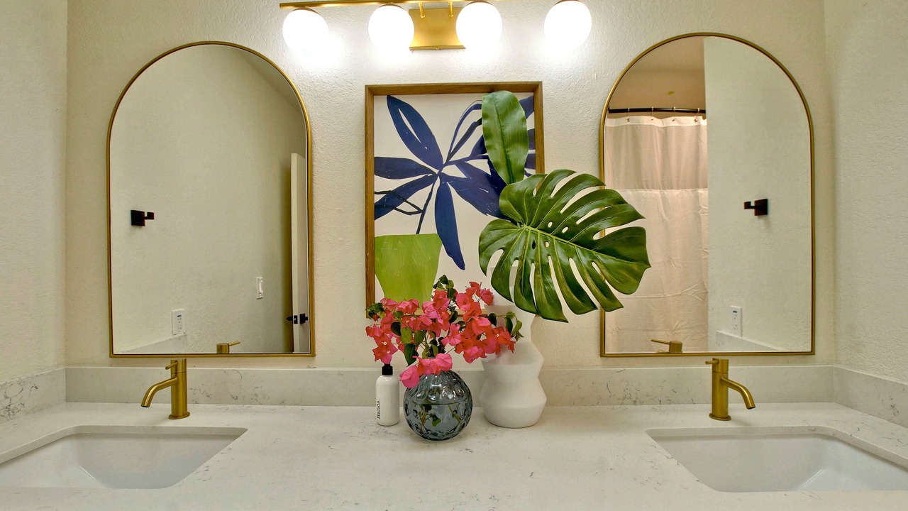 Photo of Bathroom in Paradise Valley Village