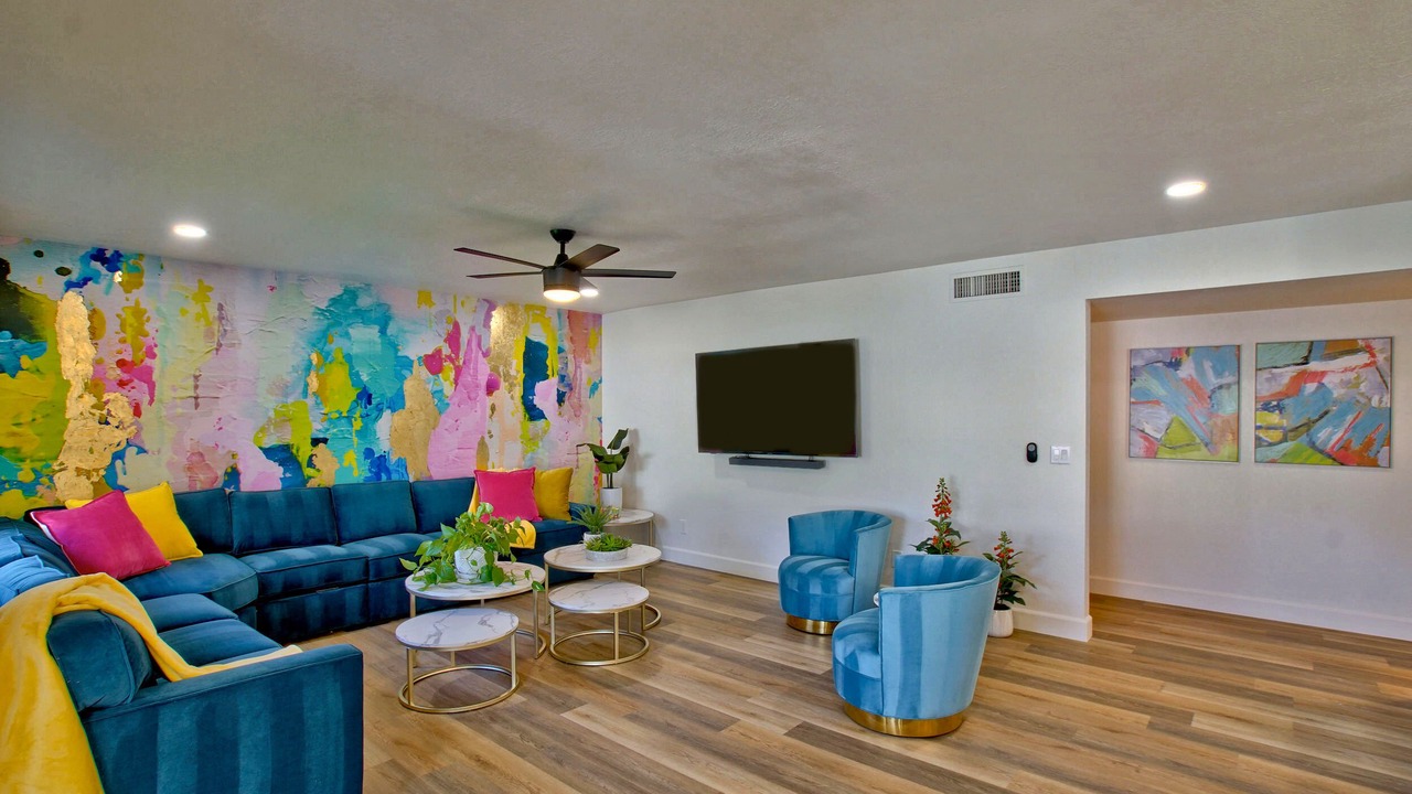 Photo of Bedroom in Paradise Valley Village