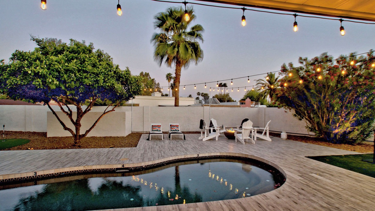 Photo of Outdoor in Paradise Valley Village