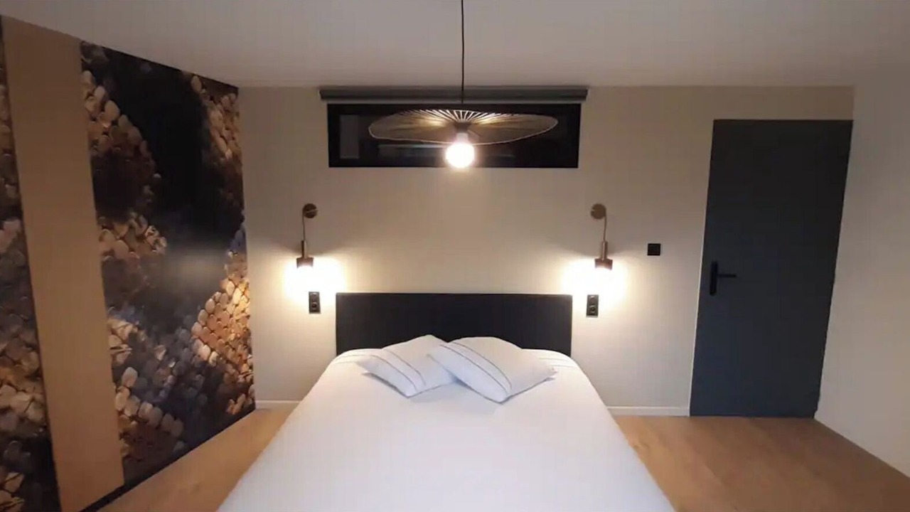 Photo of Bedroom in Landerneau