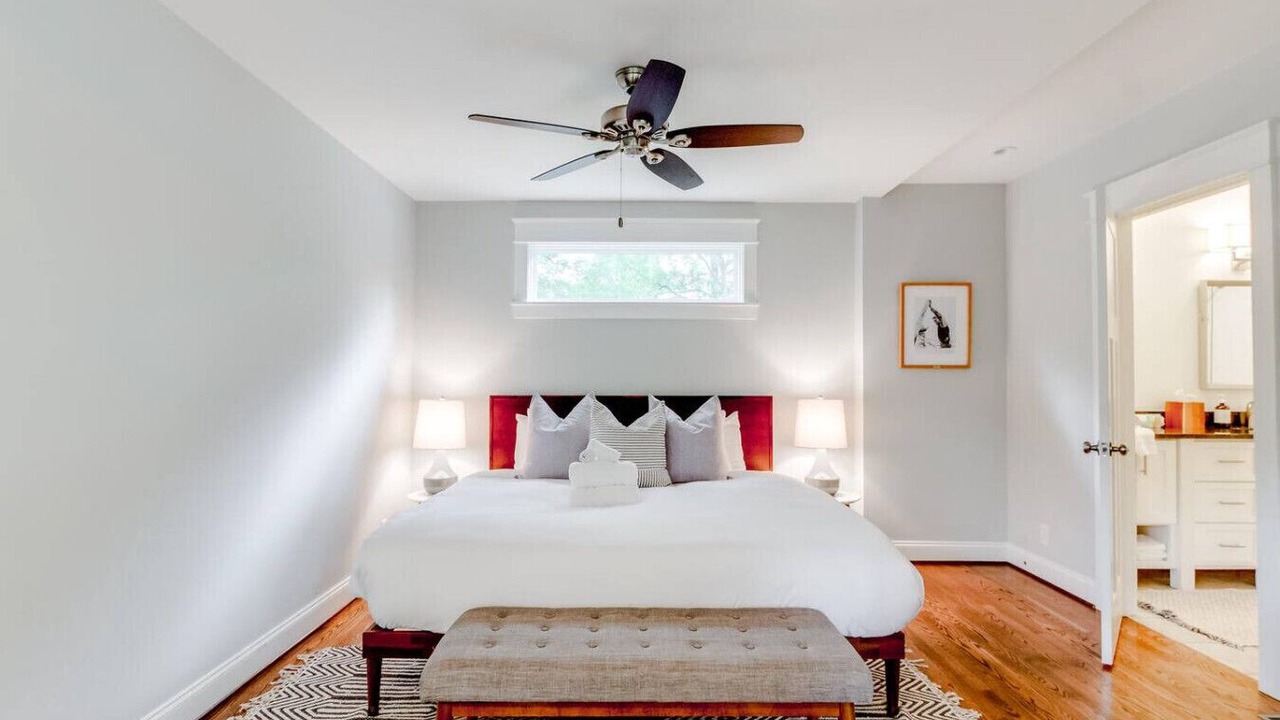 Photo of Bedroom in Inglewood