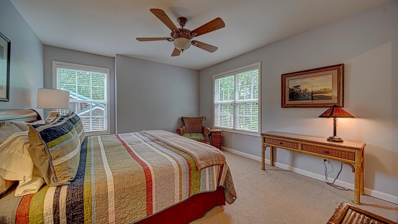 Photo of Bedroom in Hayesville