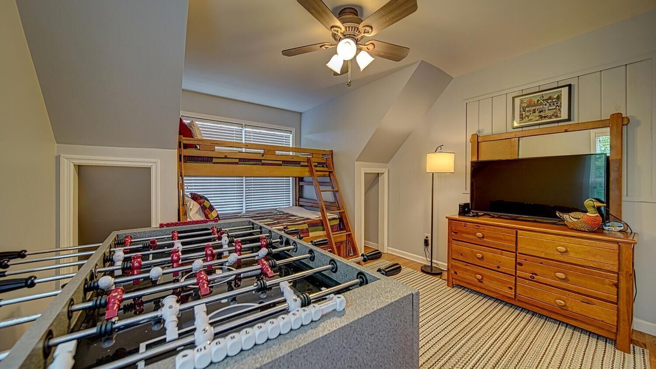 Photo of Bedroom in Hayesville