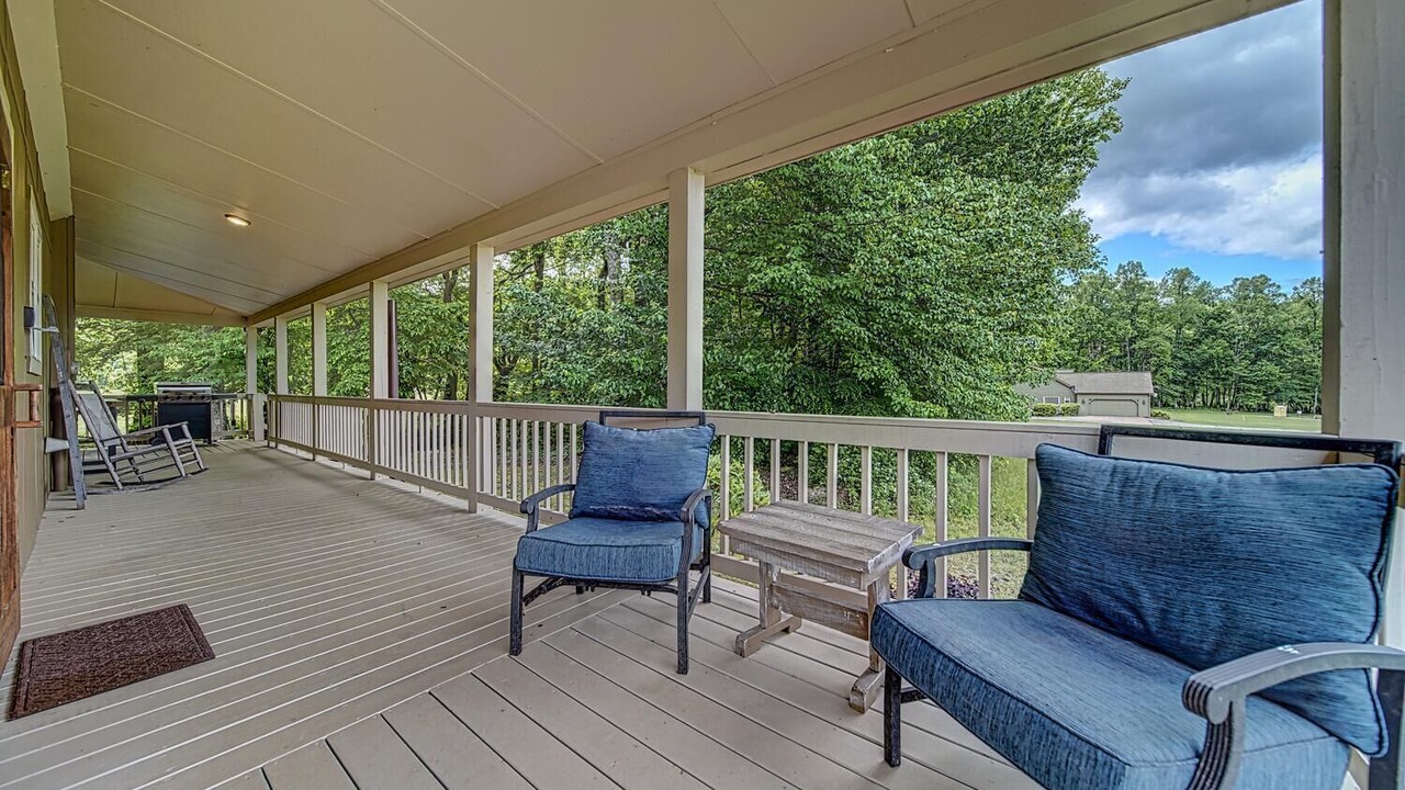 Photo of Patio Balcony in Hayesville