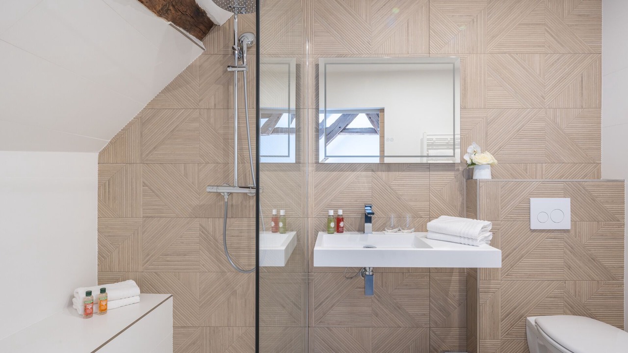 Photo of Bathroom in Nogent-le-Roi