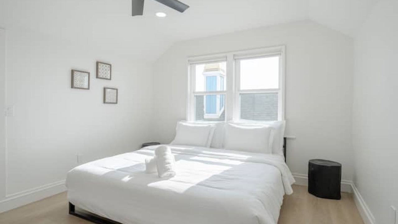 Photo of Bedroom in Hermosa Beach