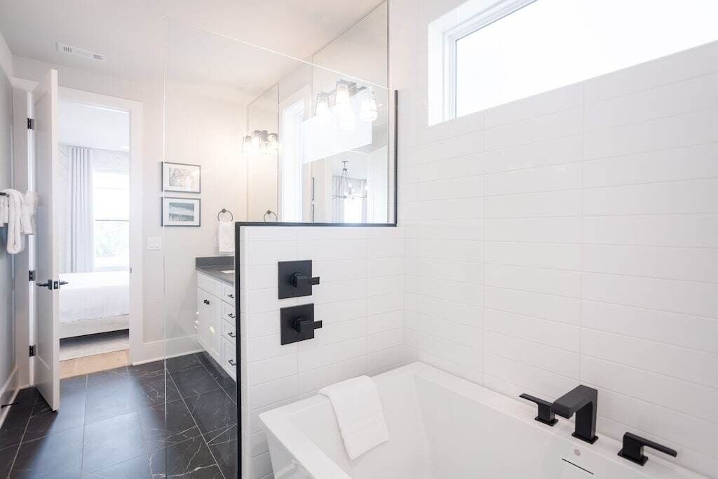 Photo of Bathroom in Cleveland Park