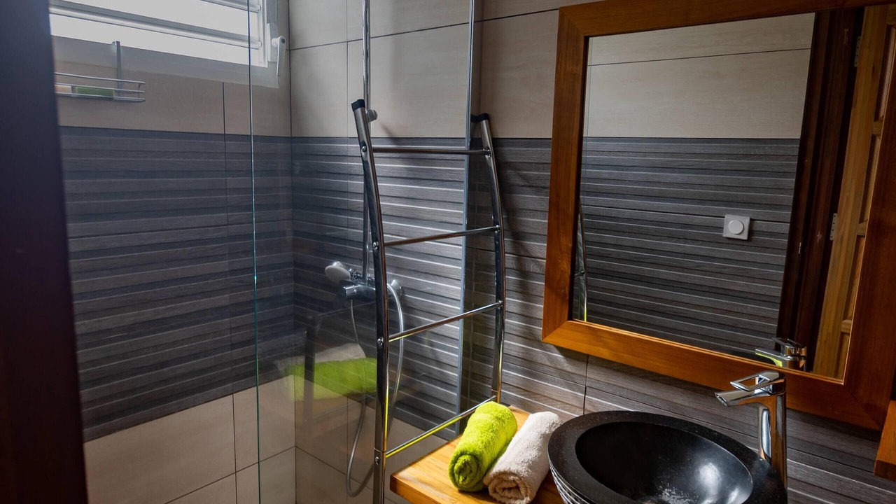 Photo of Bathroom in Lamentin