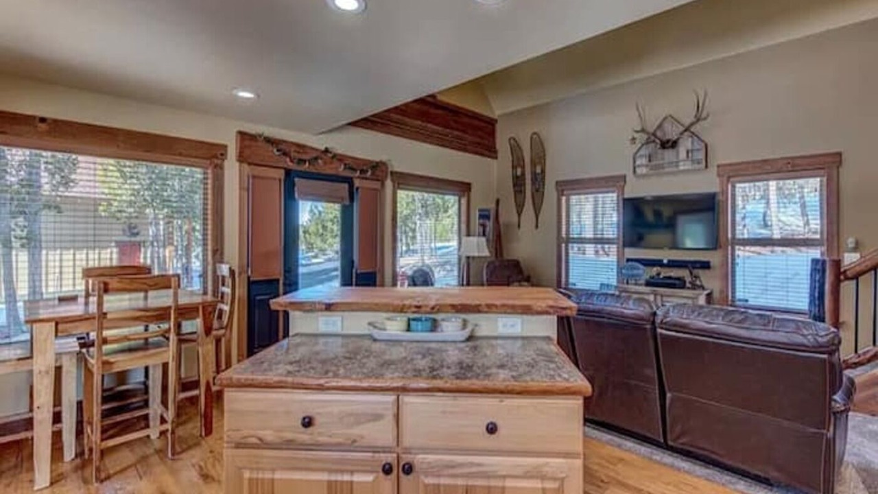 Photo of Livingroom in Crescent