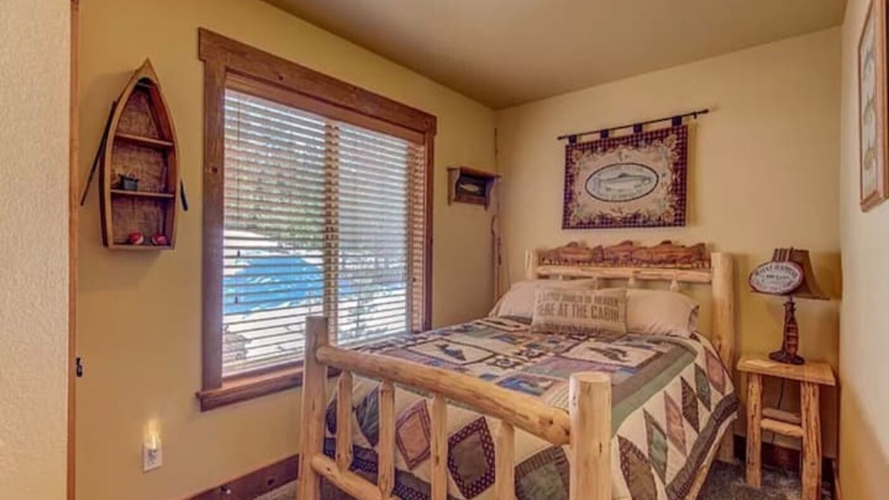 Photo of Bedroom in Crescent