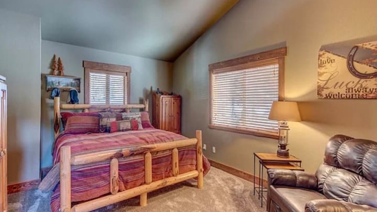 Photo of Bedroom in Crescent