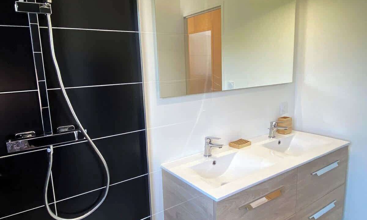 Photo of Bathroom in Carantec