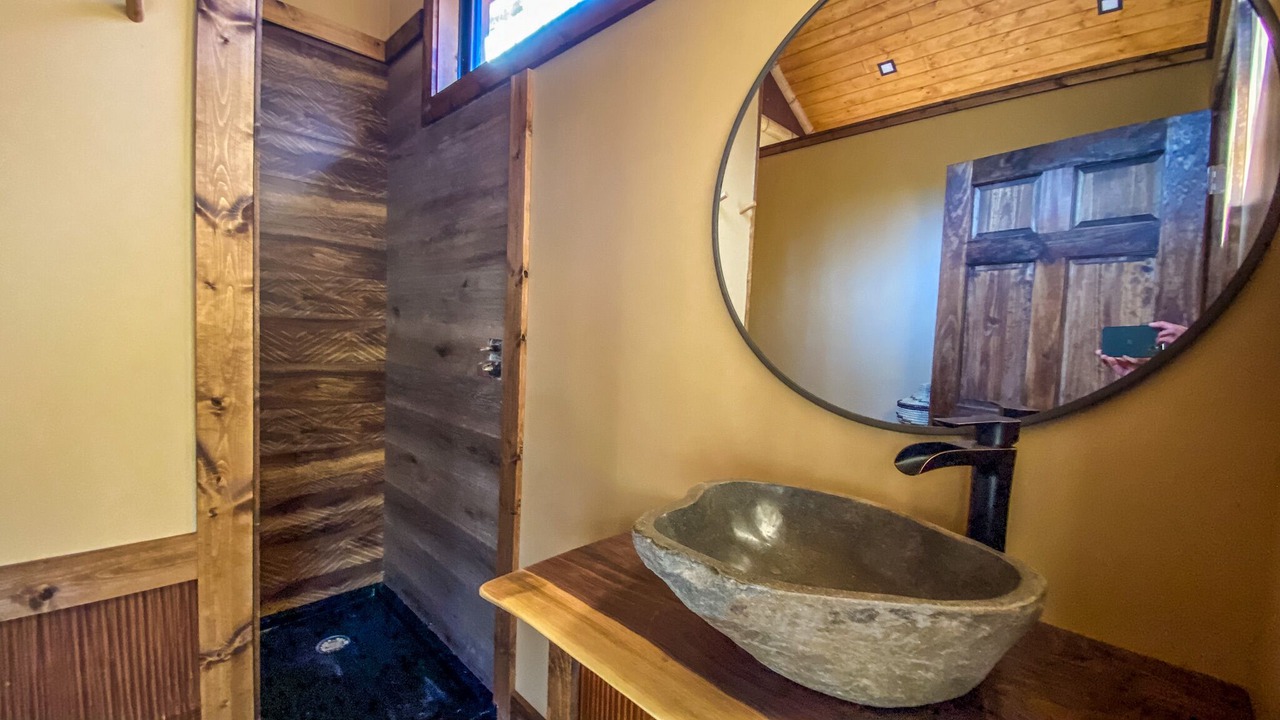 Photo of Bathroom in Goldbond