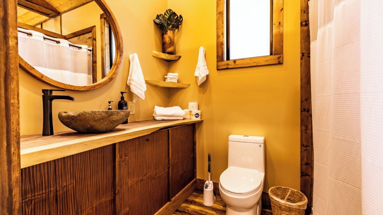 Photo of Bathroom in Goldbond