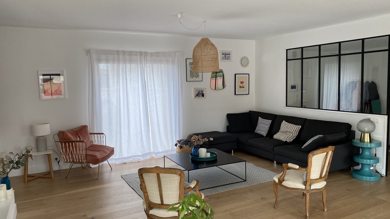 Photo of Livingroom in Bordeaux-Lac