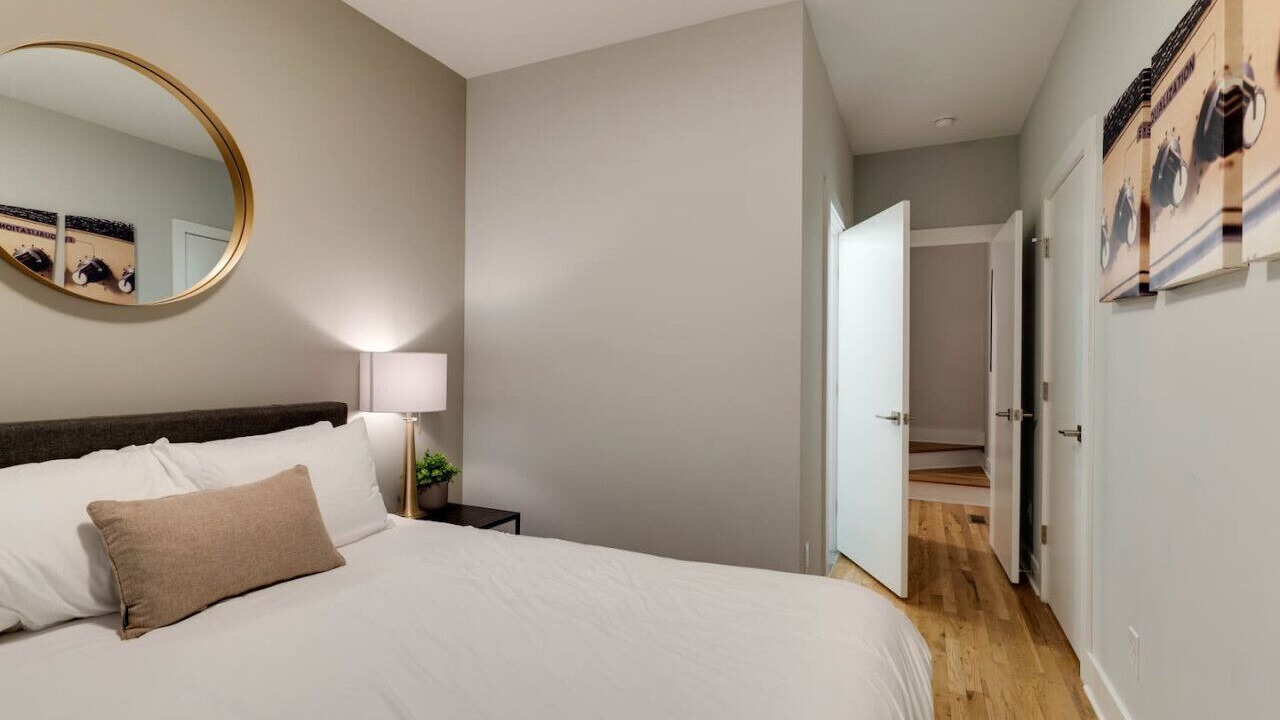 Photo of Bedroom in Inglewood