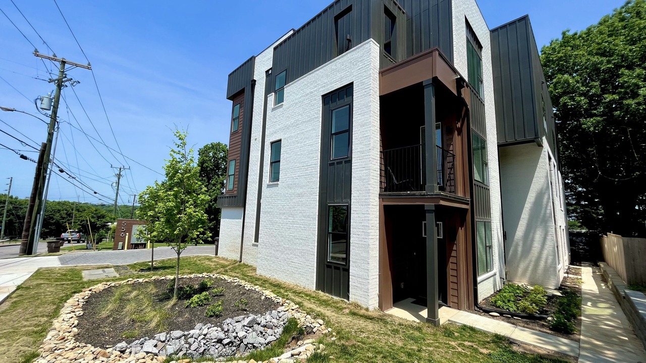 Photo of Outdoor in Hurwood Heights
