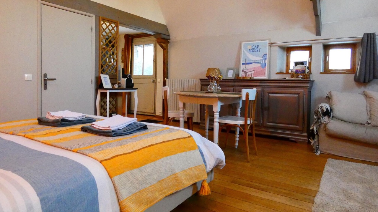 Photo of Bedroom in Saint-Arnoult-des-Bois