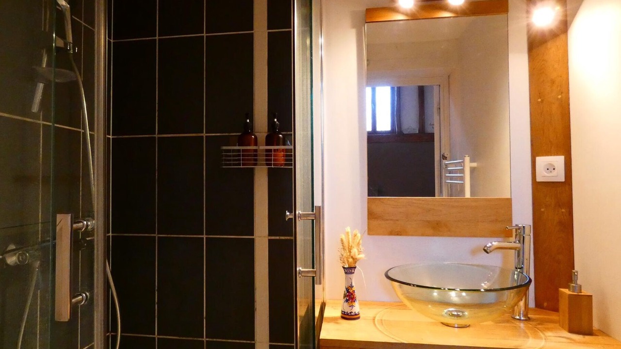 Photo of Bathroom in Saint-Arnoult-des-Bois
