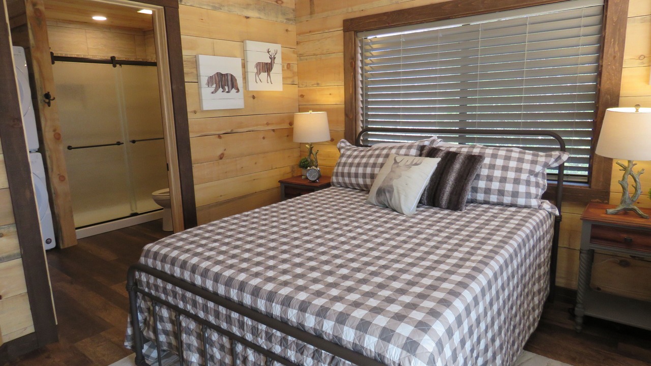 Photo of Bedroom in Broadway