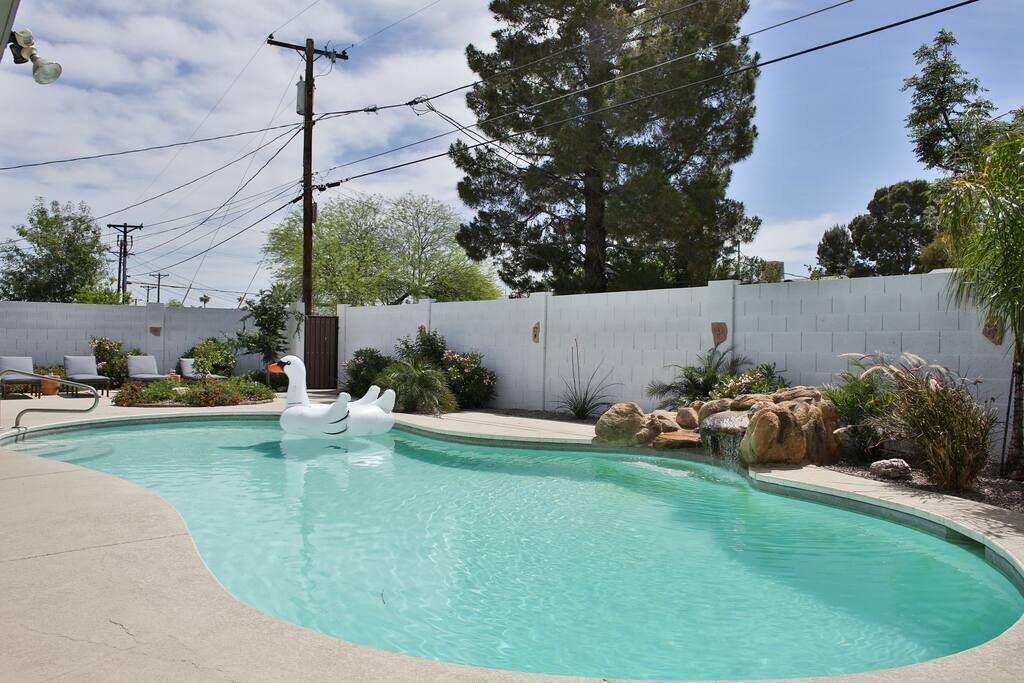 Photo of Outdoor in Cox Heights