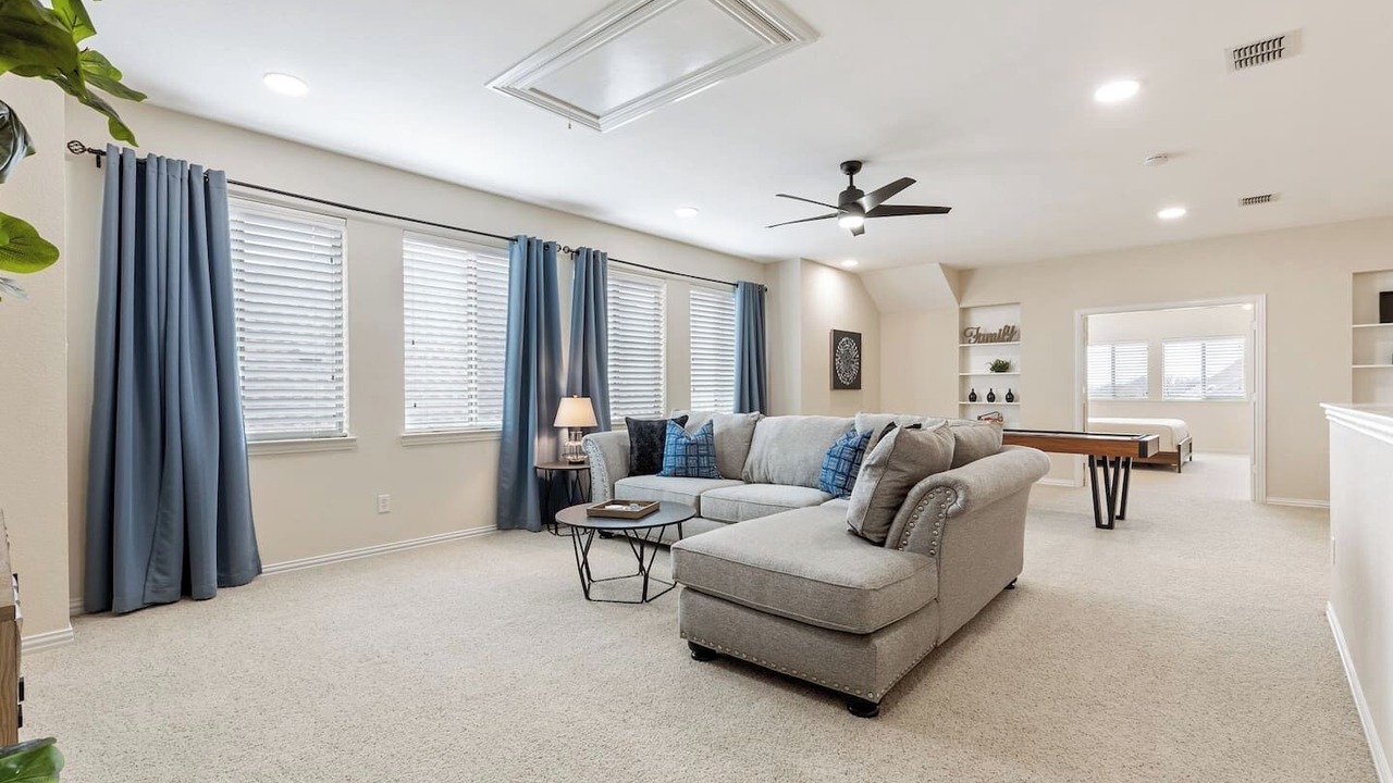 Photo of Livingroom in Fairview