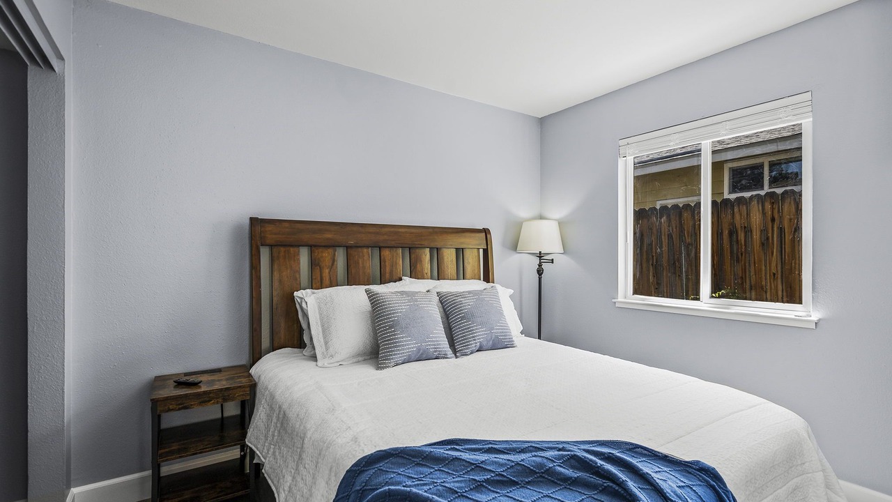 Photo of Bedroom in West University