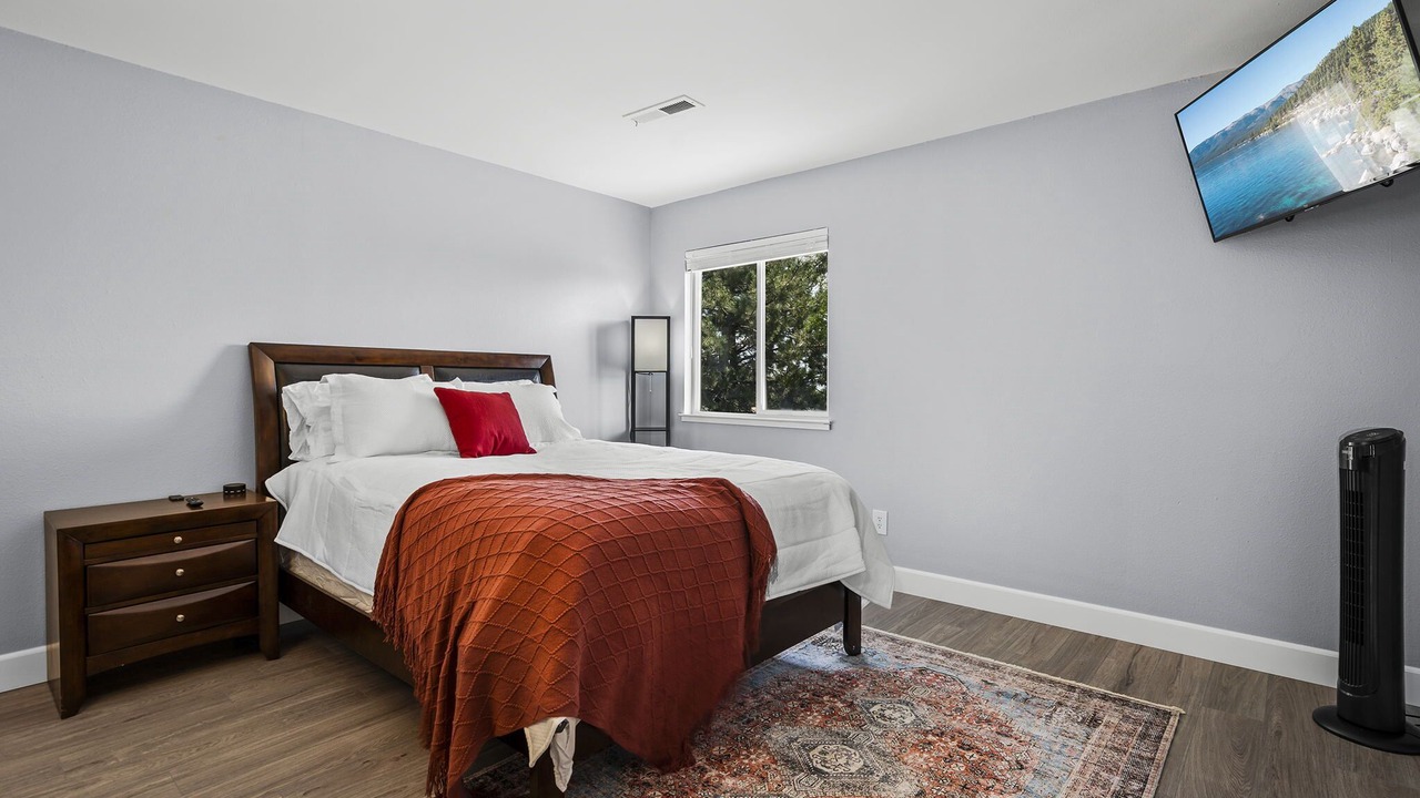 Photo of Bedroom in West University