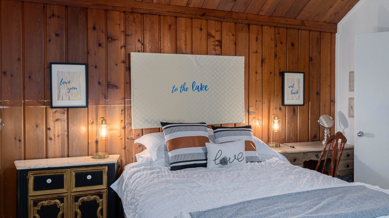 Photo of Bedroom in Tool