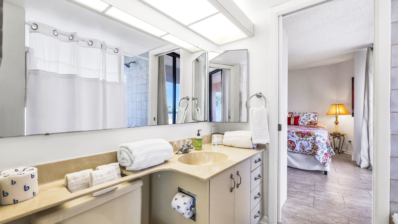 Photo of Bathroom in Sand Key
