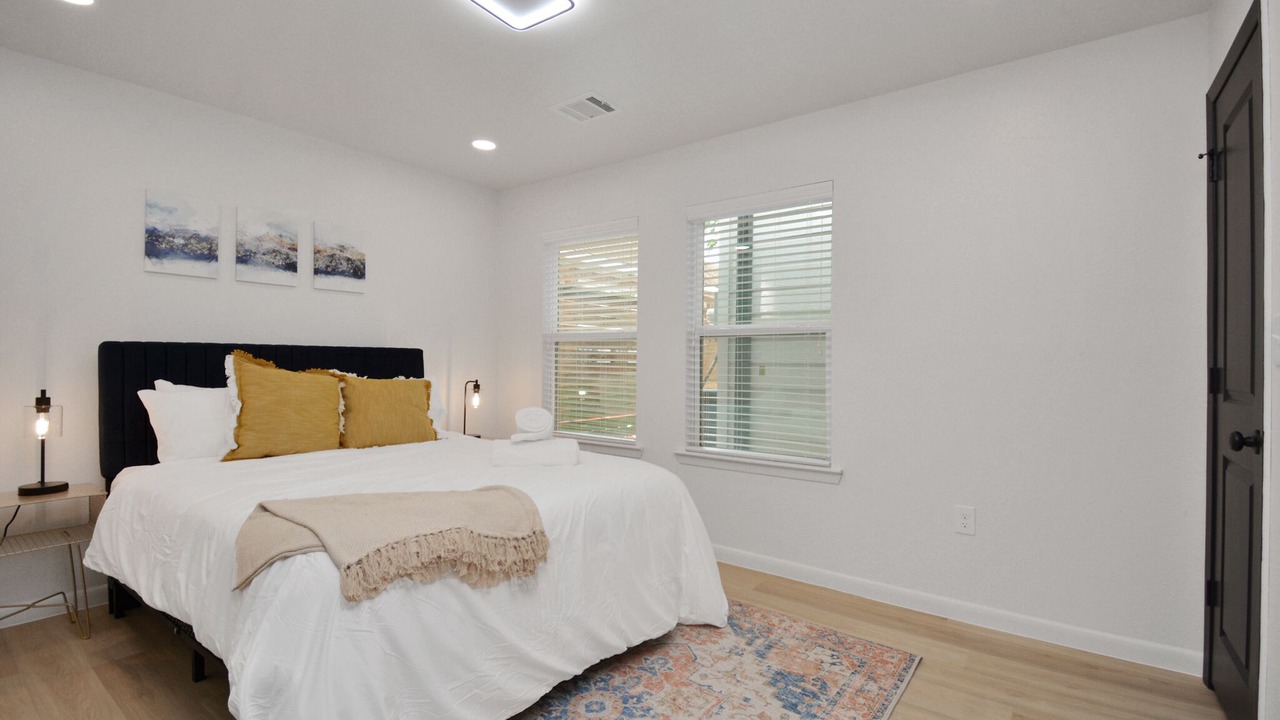 Photo of Bedroom in South Central Houston