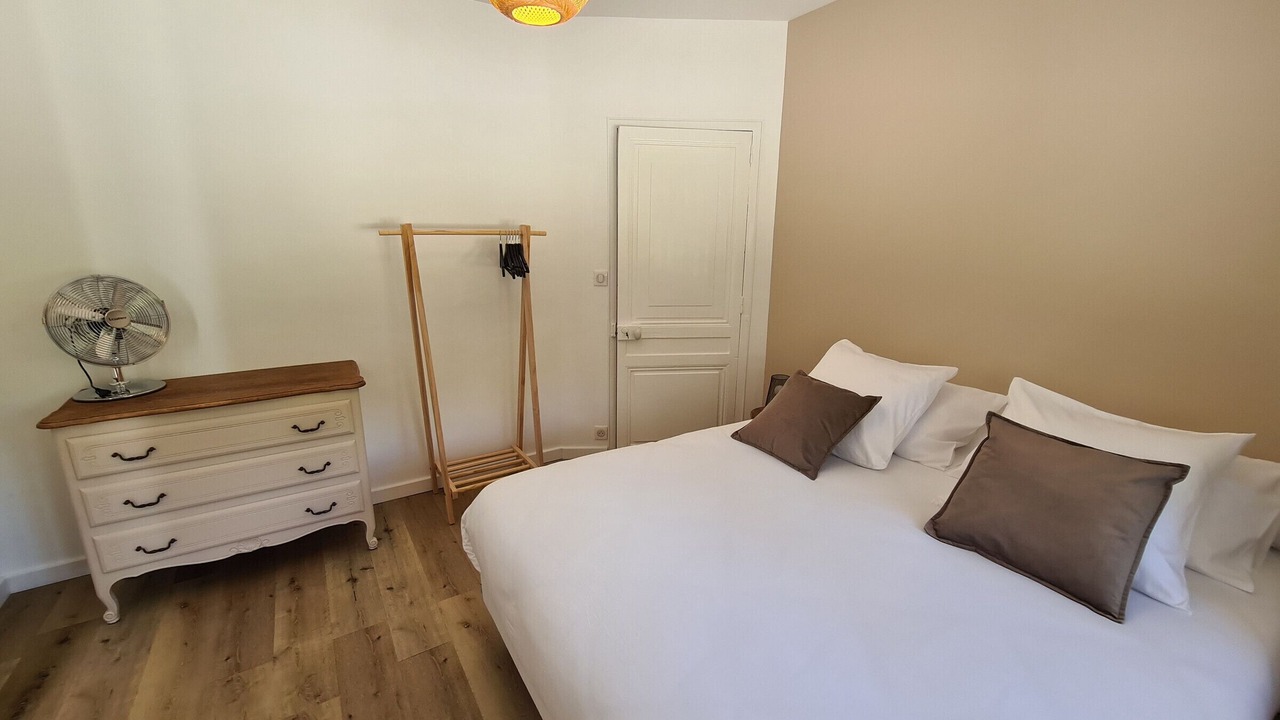 Photo of Bedroom in Vannes-sur-Cosson
