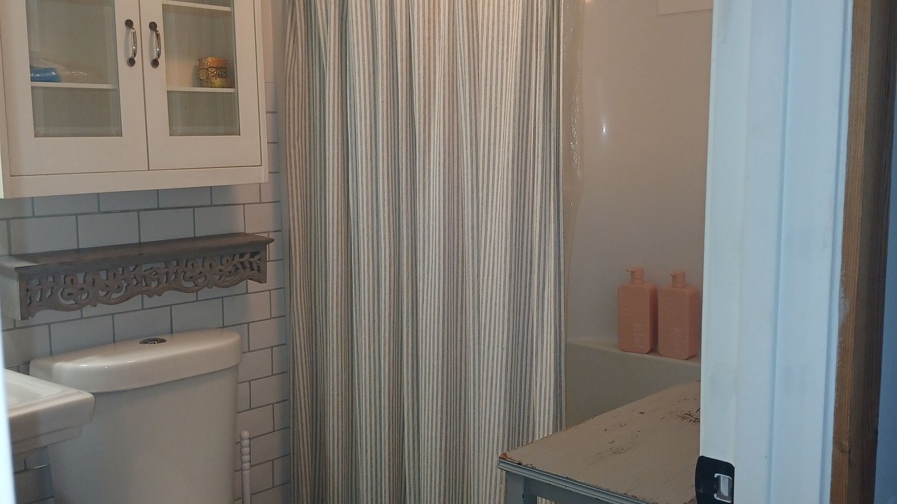 Photo of Bathroom in Salinas