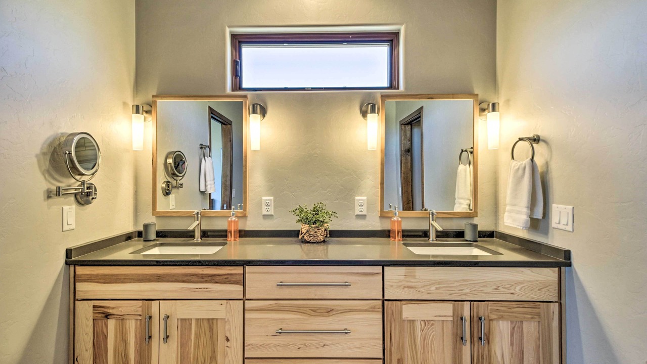 Photo of Bathroom in Elgin