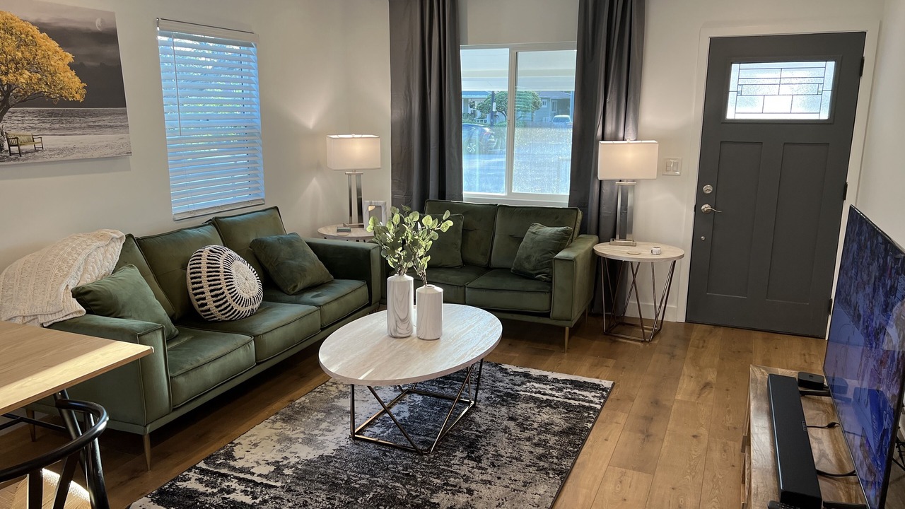 Photo of Livingroom in Burbank