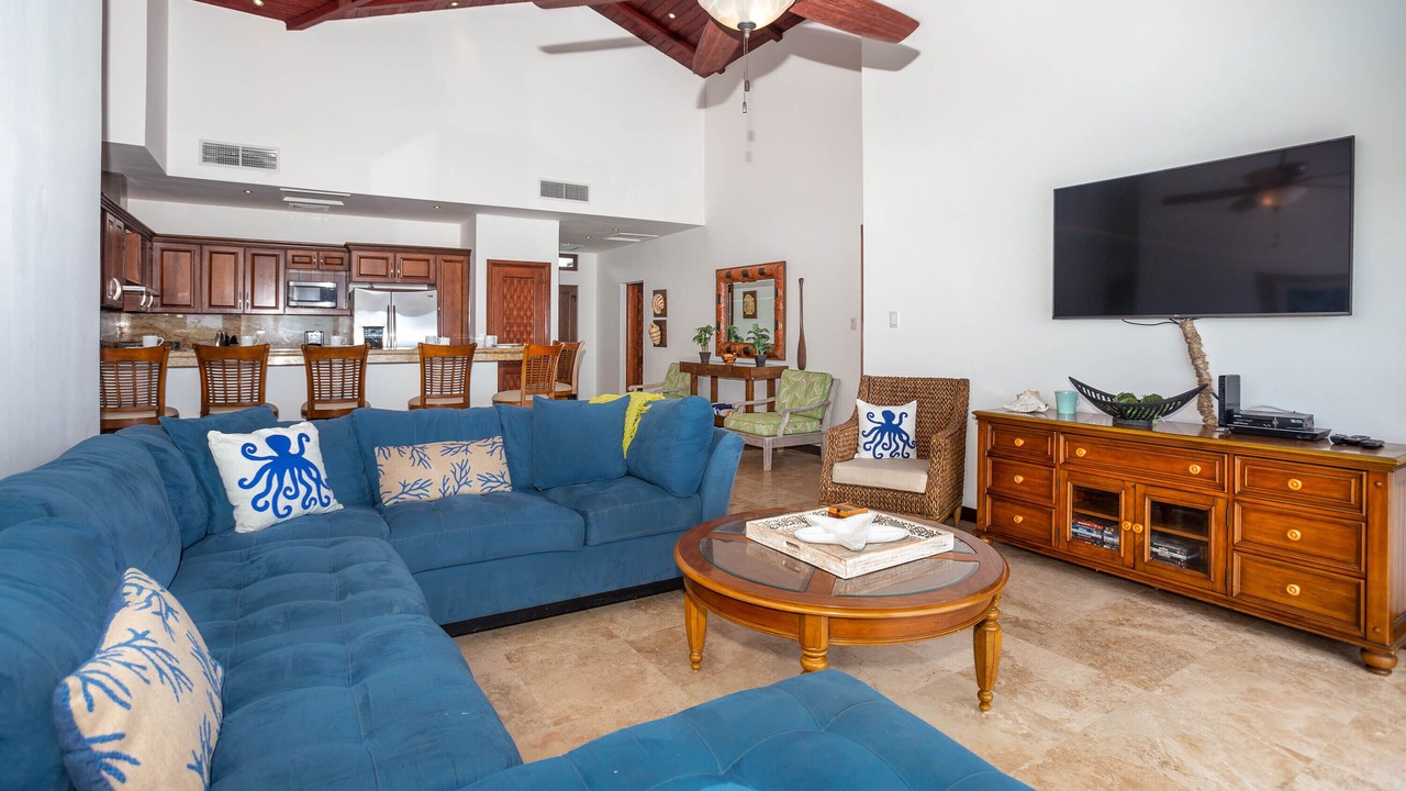 Photo of Livingroom in Pristine Bay