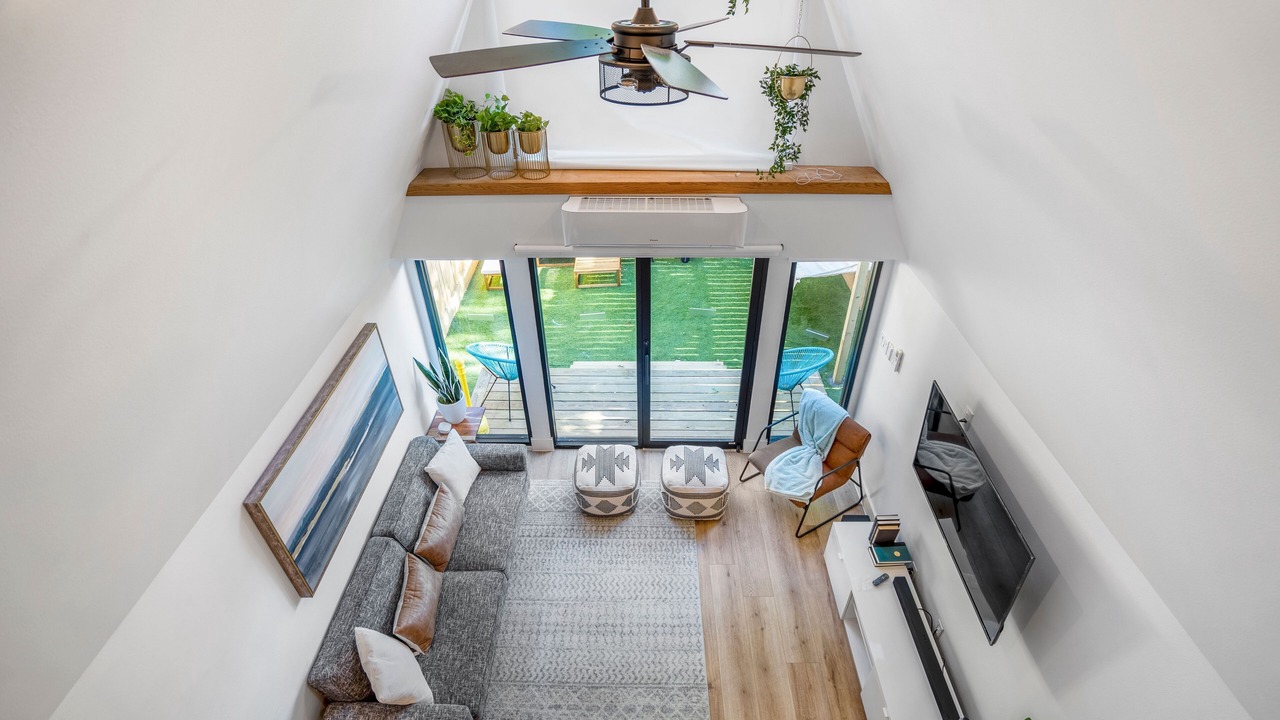 Photo of Livingroom in South Central Houston