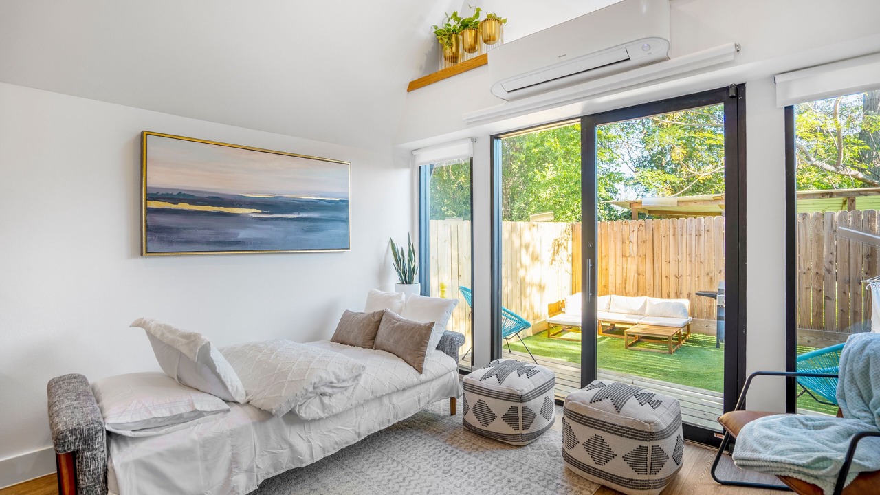 Photo of Livingroom in South Central Houston
