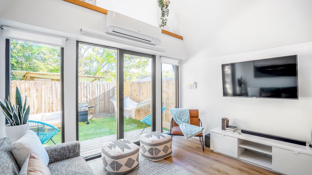 Photo of Livingroom in South Central Houston