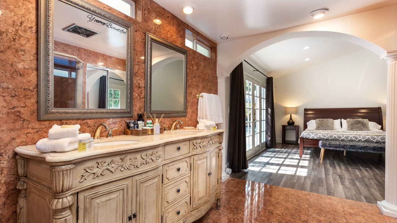 Photo of Bathroom in Woodland Hills