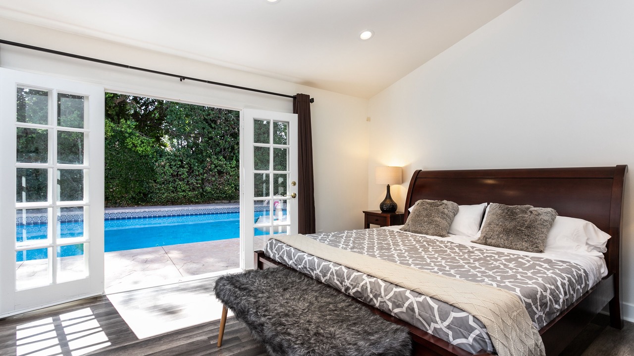 Photo of Bedroom in Woodland Hills