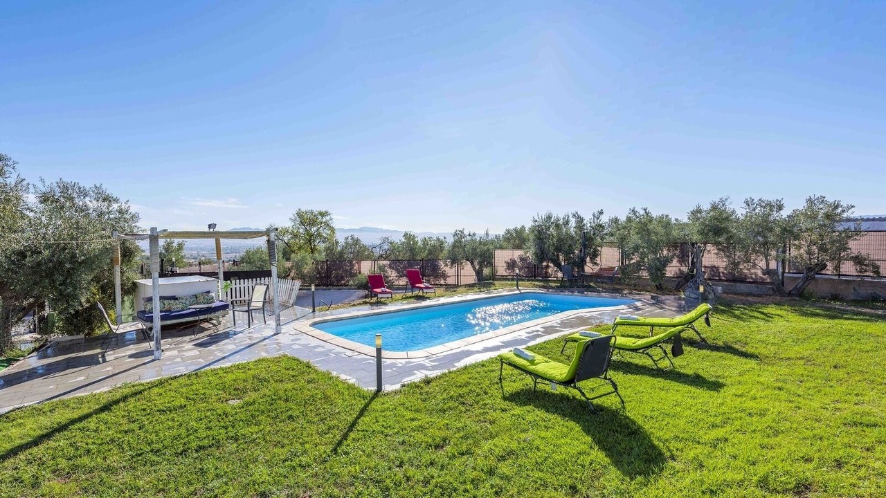Photo of Outdoor in Baza