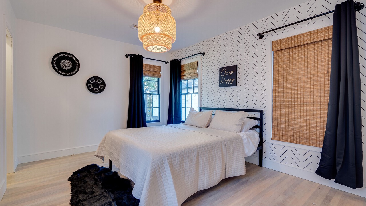 Photo of Bedroom in Oak Cliff