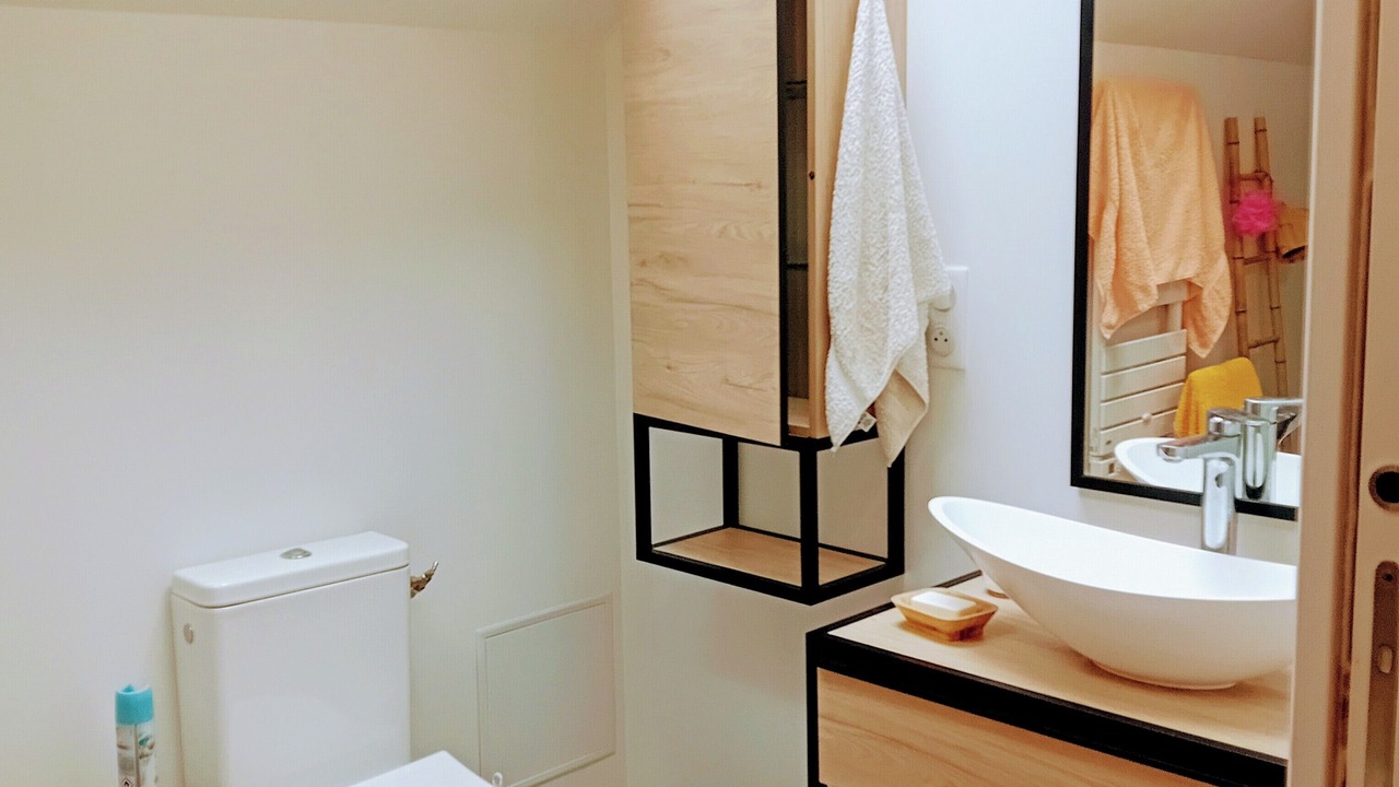 Photo of Bathroom in Locronan