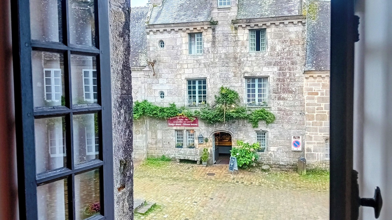 Photo of Others in Locronan