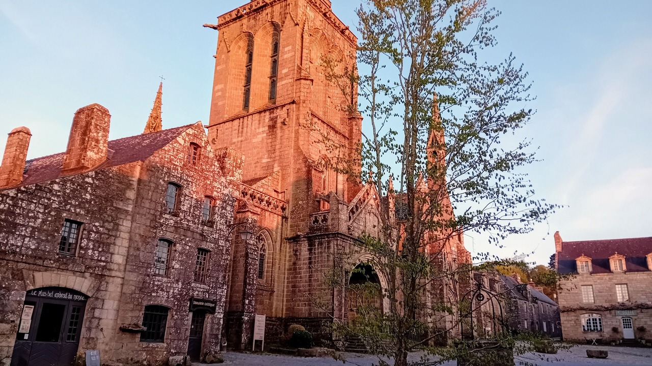 Photo of Others in Locronan