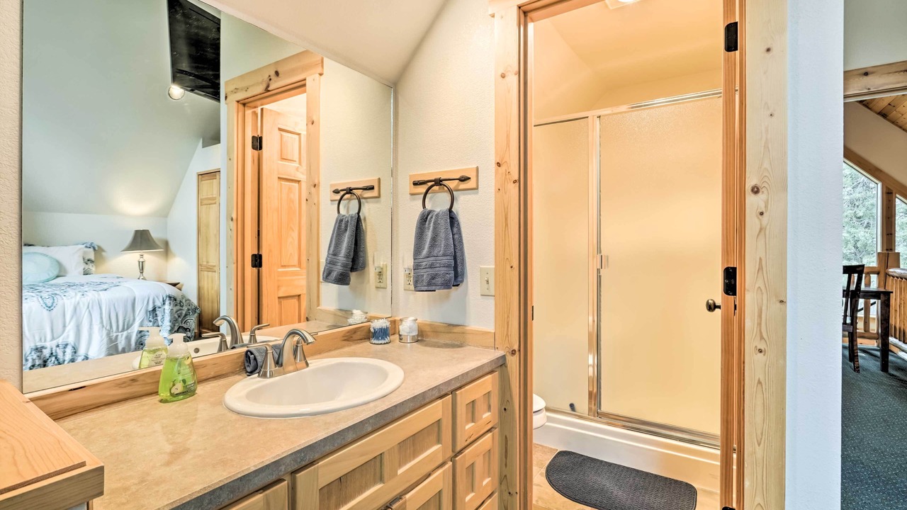 Photo of Bathroom in Klamath Falls