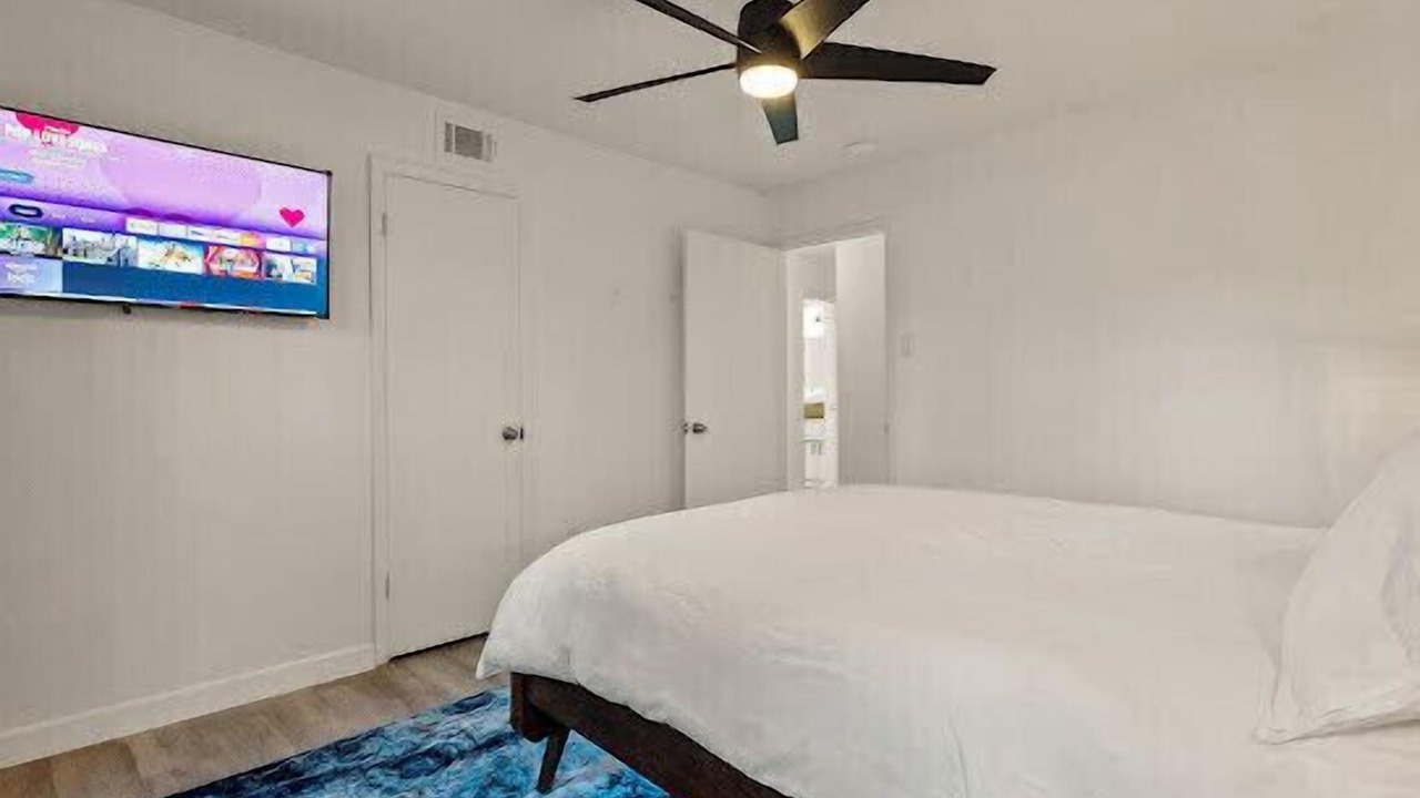 Photo of Bedroom in Oak Cliff