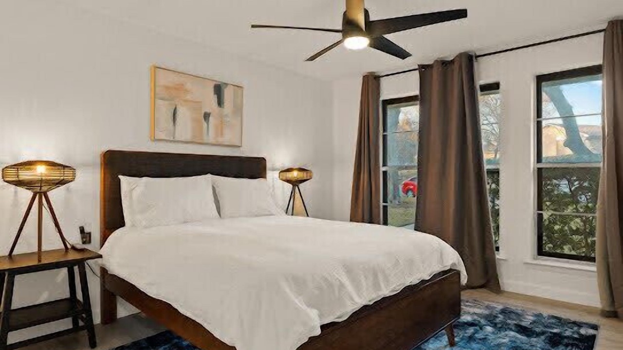 Photo of Bedroom in Oak Cliff