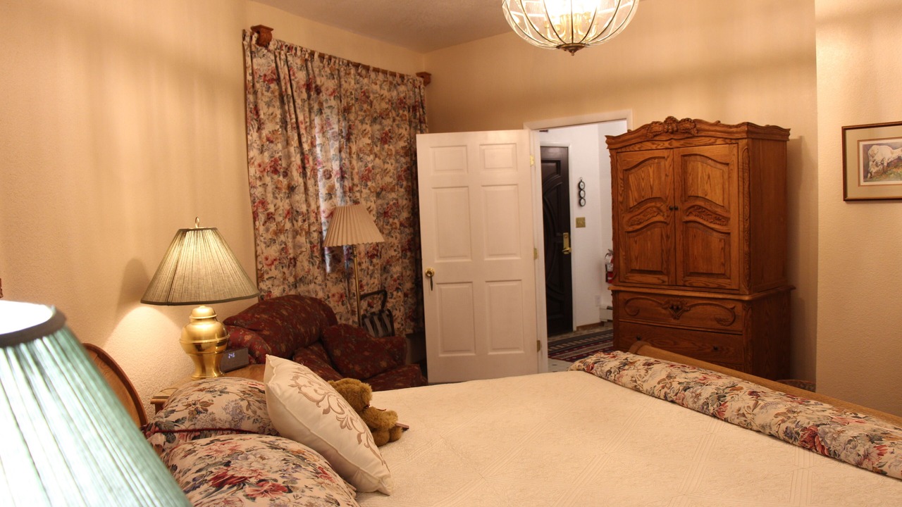 Photo of Bedroom in Healy